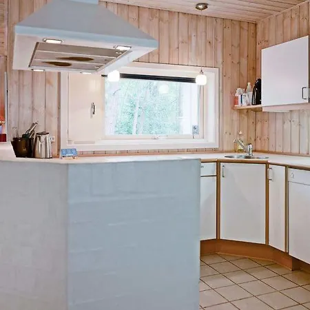 Sleeps 12 Pool Wifi Tjorneby