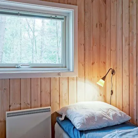 Sleeps 12 Pool Wifi Tjorneby